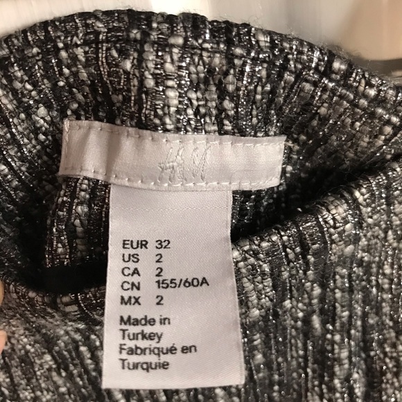 H&M Mini Skirt - Picture 6 of 6